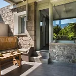 Aparthotel Melagrana Adamantas (Milos)