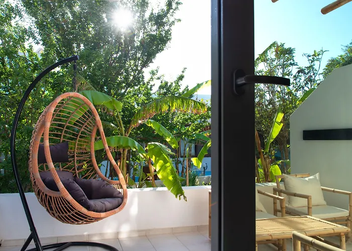 Melagrana アパートホテル アダマス