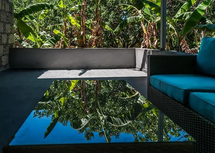 アパートホテル Melagrana 4*