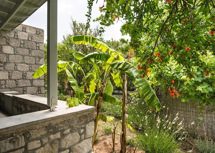 Melagrana アパートホテル