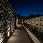 Melagrana Apartahotel Adamantas (Milos)