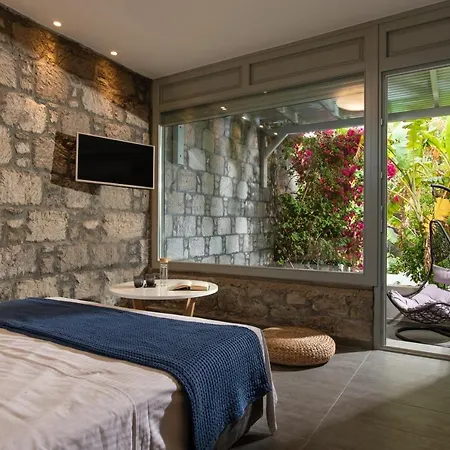 Melagrana Aparthotel 4*