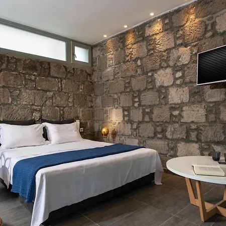 Aparthotel Melagrana Adamantas (Milos)