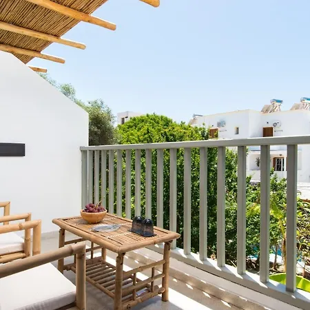 Melagrana Adamantas (Milos)