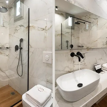 Melagrana 4* Adamantas (Milos)