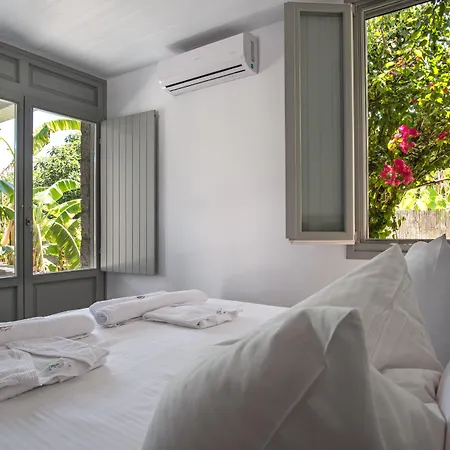 Aparthotel Melagrana Adamantas (Milos)