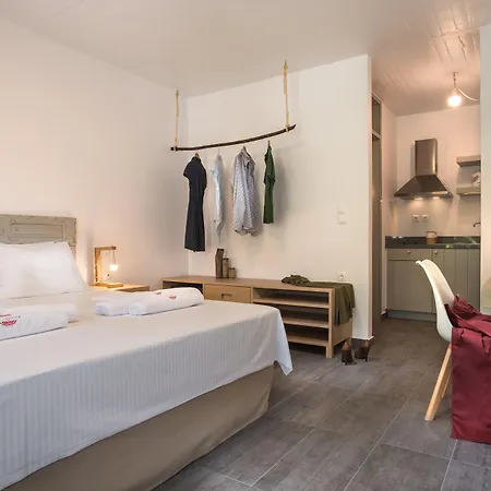 Melagrana 4* Adamantas (Milos)