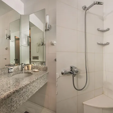 Melagrana Adamantas (Milos)