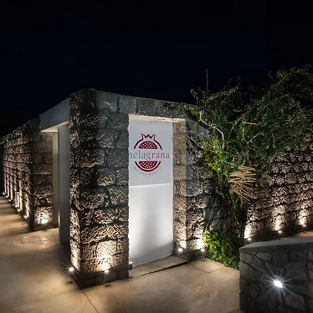 Melagrana 3* Adamantas (Milos)