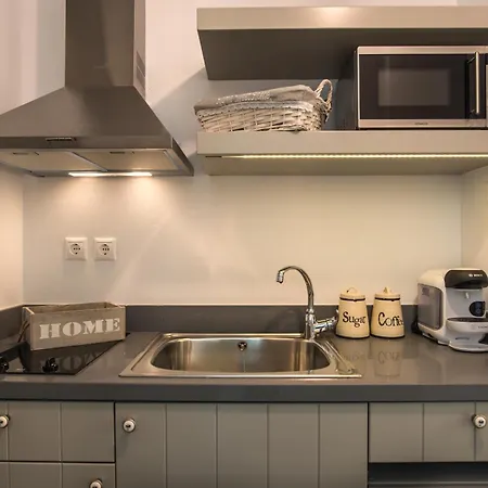 Melagrana Aparthotel Adamantas (Milos)