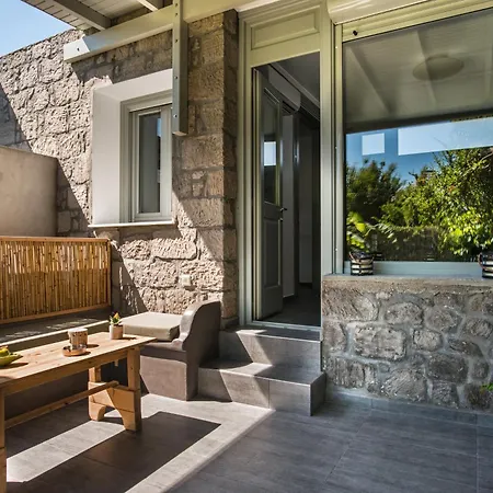 Apartahotel Melagrana Adamantas (Milos)