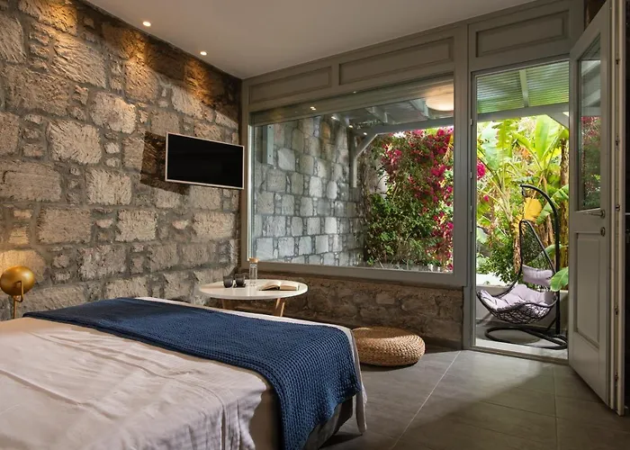 Melagrana Aparthotel 4*