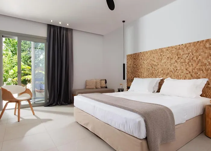 Melagrana Aparthotel Adamantas (Milos)