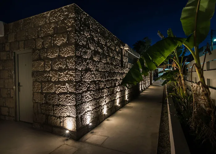 Melagrana Aparthotel 4*