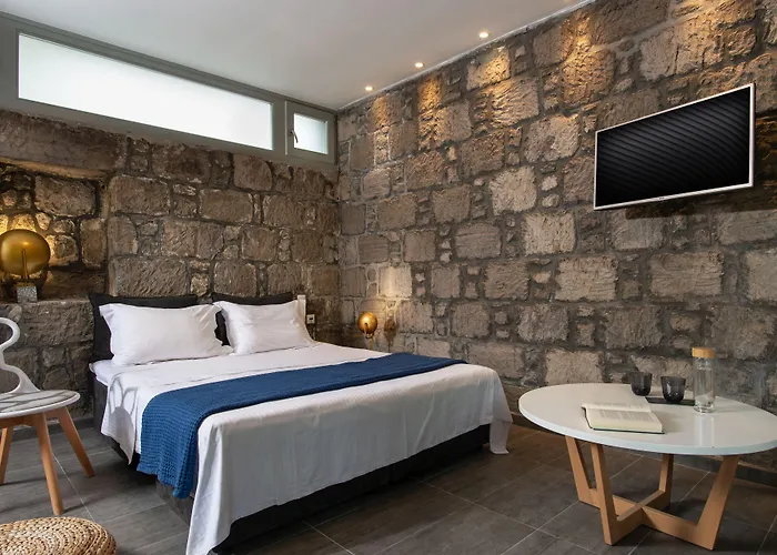 Melagrana 4* Adamantas (Milos)